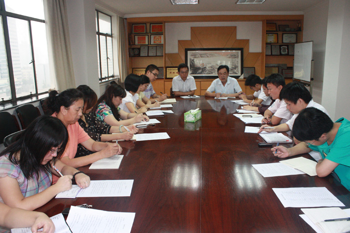 我院召開2011年上半年通訊工作會議