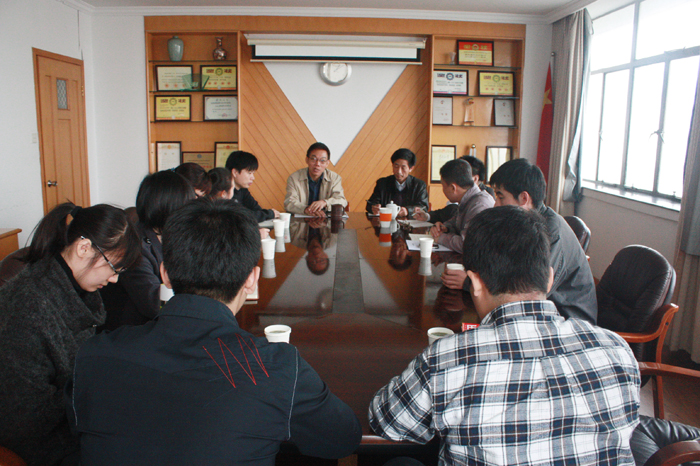 我院召開職能部門青年員工座談會