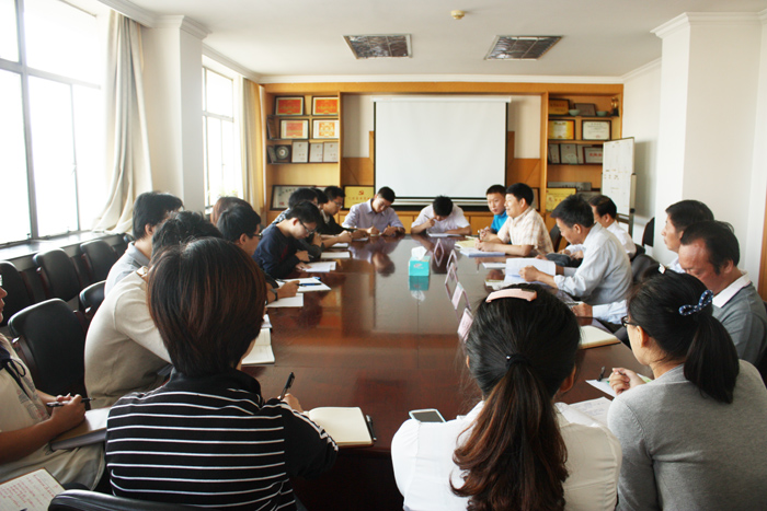 我院召開(kāi)黨的群眾路線(xiàn)教育實(shí)踐活動(dòng)青年員工座談會(huì)