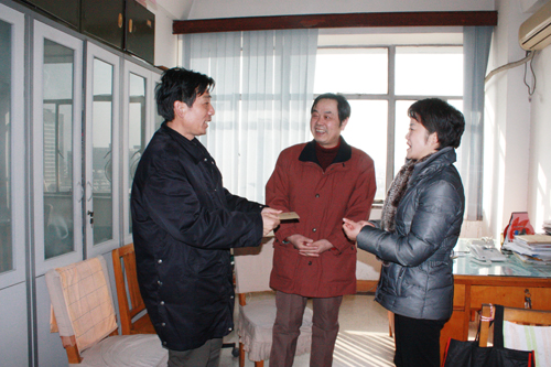 省經(jīng)信委工會領(lǐng)導(dǎo)到我院走訪慰問