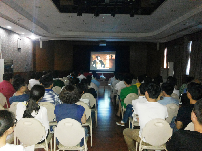 喜迎“七一”：我院100余位黨員干部觀看《焦裕祿》