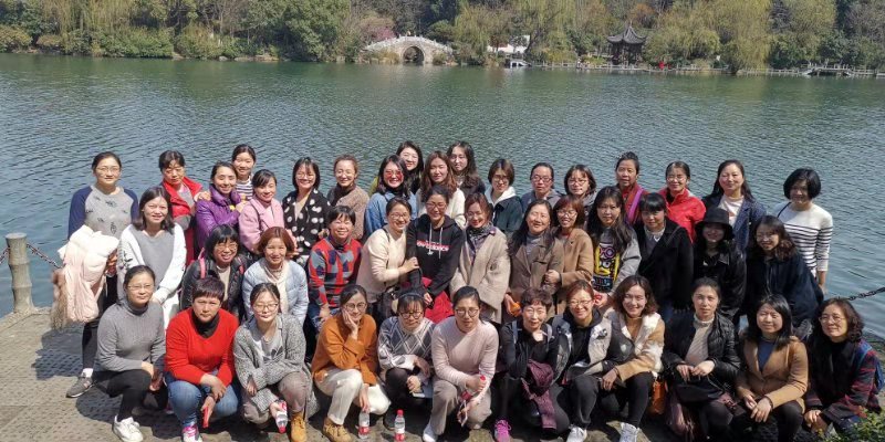 春風(fēng)拂鬢影 芳華綻三月——公司開展“三八”婦女節(jié)系列活動(dòng)