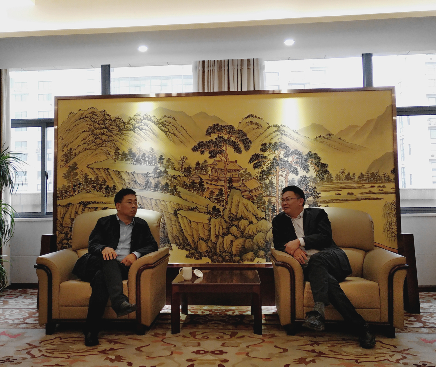 麟游縣政府領導來訪公司考察交流