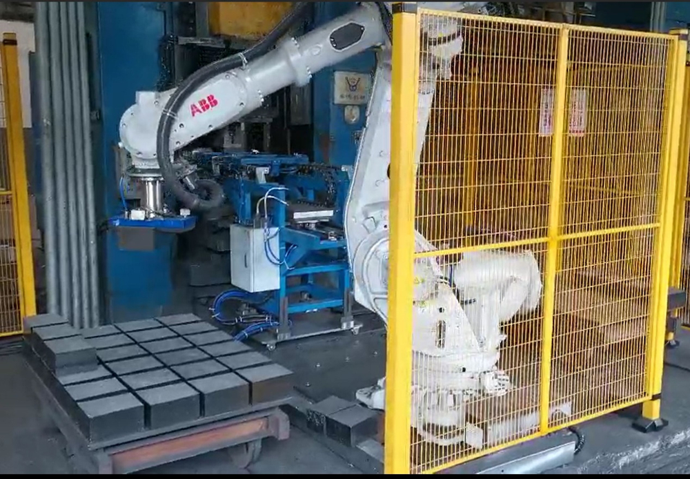 科技創(chuàng)新丨智能碼垛系統(tǒng)成功投運