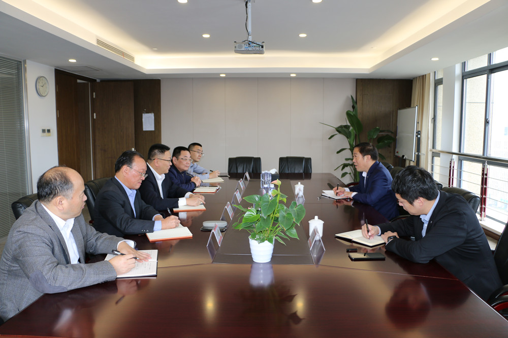 中國建材總院總經(jīng)理馬振珠到公司調(diào)研