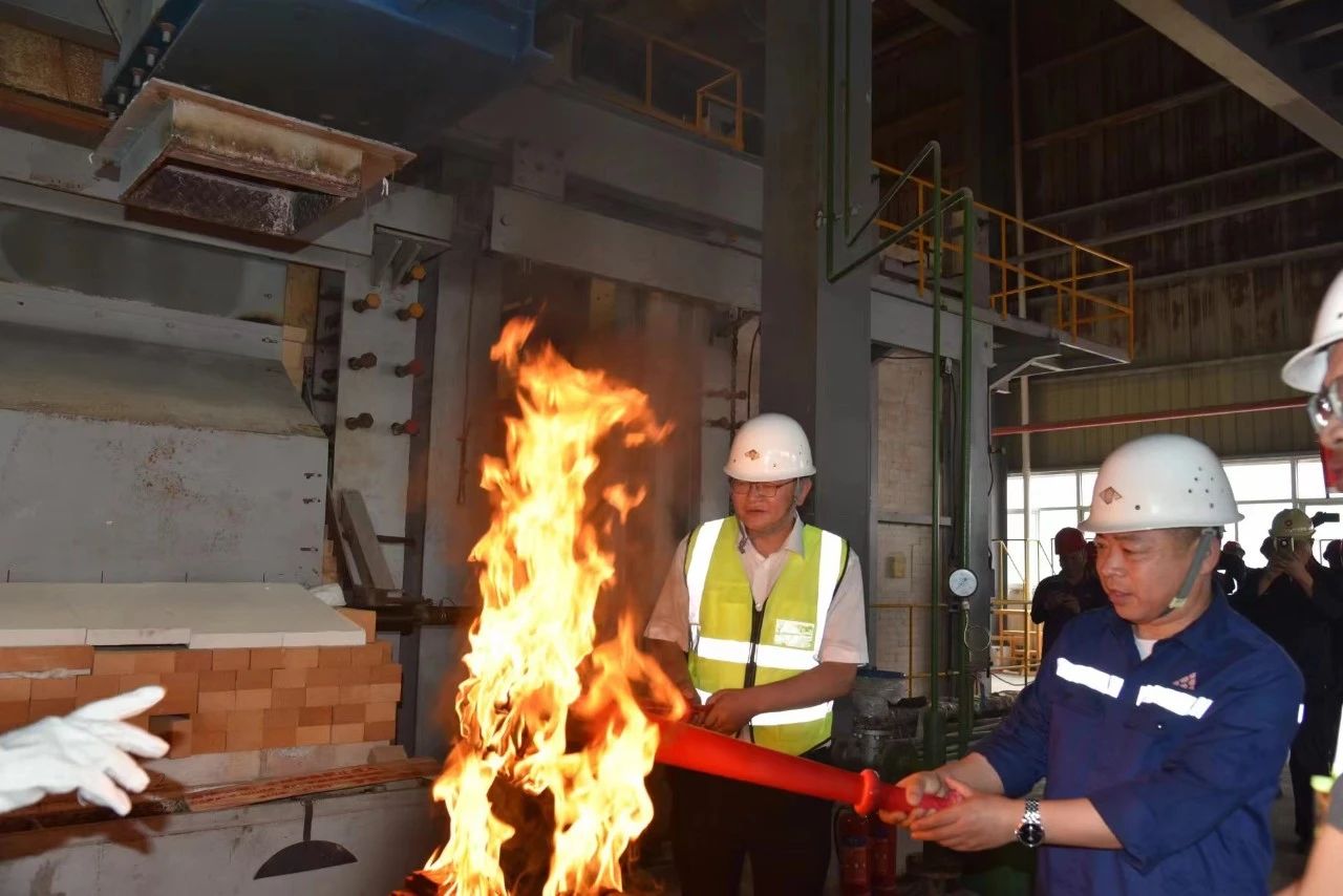 1735882833698341f9k8.jpg 2.jpg